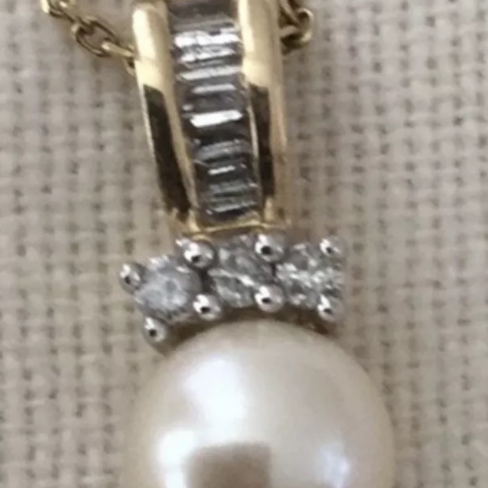 Alwand Vahan 14KT Pearl Diamond Pendant